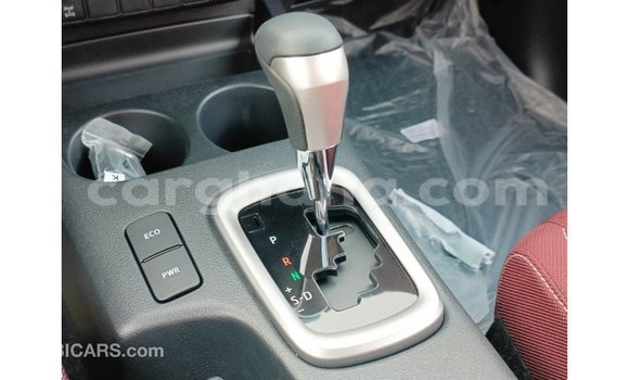 Ra Imported Toyota Hilux funfun Ọkọ̀ in Import - Dubai ni Ashanti Ra Imported Toyota Hilux funfun Ọkọ̀ in Import - Dubai ni Ashanti