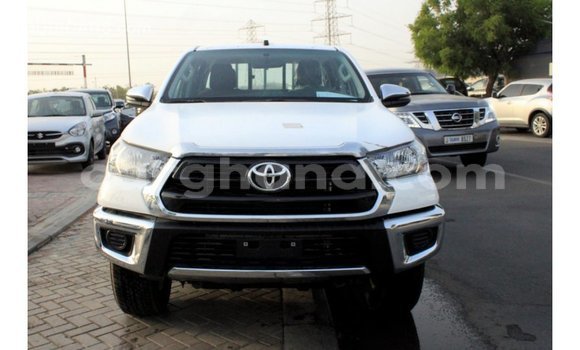 Buy Import Toyota Hilux White Car in Import - Dubai in Ashanti Buy Import Toyota Hilux White Car in Import - Dubai in Ashanti