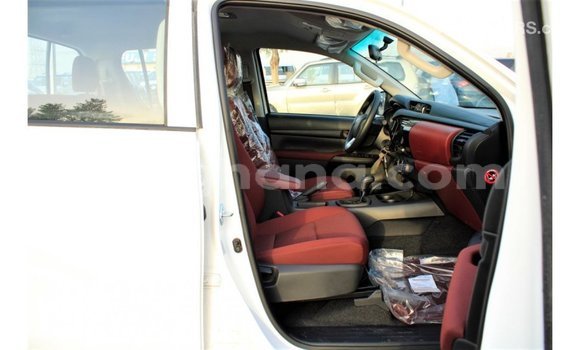 Buy Import Toyota Hilux White Car in Import - Dubai in Ashanti Buy Import Toyota Hilux White Car in Import - Dubai in Ashanti