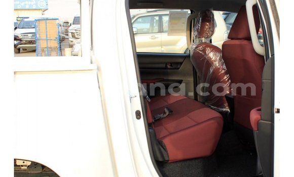 Buy Import Toyota Hilux White Car in Import - Dubai in Ashanti Buy Import Toyota Hilux White Car in Import - Dubai in Ashanti