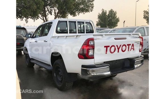Buy Import Toyota Hilux White Car in Import - Dubai in Ashanti Buy Import Toyota Hilux White Car in Import - Dubai in Ashanti