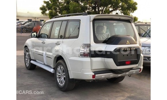 Ra Imported Mitsubishi Pajero funfun Ọkọ̀ in Import - Dubai ni Ashanti Ra Imported Mitsubishi Pajero funfun Ọkọ̀ in Import - Dubai ni Ashanti