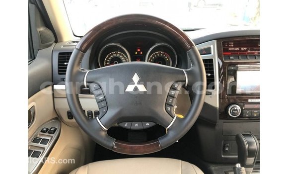 Ra Imported Mitsubishi Pajero funfun Ọkọ̀ in Import - Dubai ni Ashanti Ra Imported Mitsubishi Pajero funfun Ọkọ̀ in Import - Dubai ni Ashanti