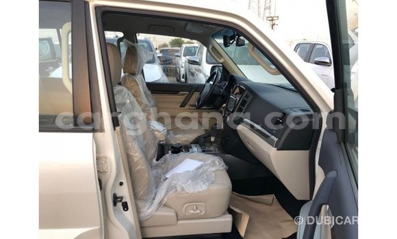 Ra Imported Mitsubishi Pajero funfun Ọkọ̀ in Import - Dubai ni Ashanti Ra Imported Mitsubishi Pajero funfun Ọkọ̀ in Import - Dubai ni Ashanti