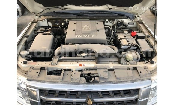 Ra Imported Mitsubishi Pajero funfun Ọkọ̀ in Import - Dubai ni Ashanti Ra Imported Mitsubishi Pajero funfun Ọkọ̀ in Import - Dubai ni Ashanti