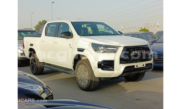 Buy Import Toyota Hilux White Car in Import - Dubai in Ashanti Buy Import Toyota Hilux White Car in Import - Dubai in Ashanti