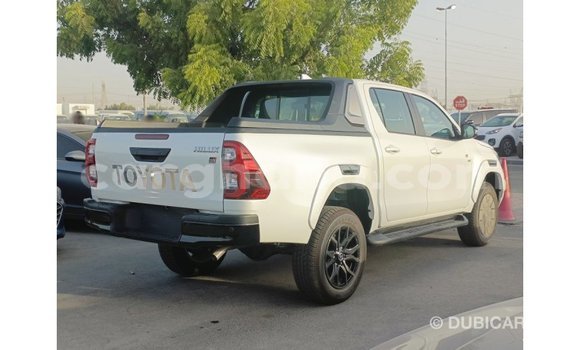 Buy Import Toyota Hilux White Car in Import - Dubai in Ashanti Buy Import Toyota Hilux White Car in Import - Dubai in Ashanti