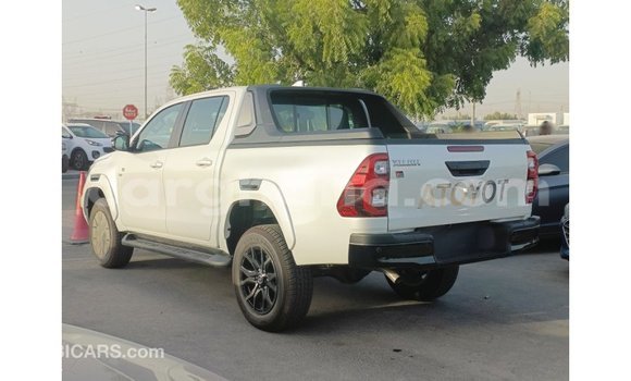 Buy Import Toyota Hilux White Car in Import - Dubai in Ashanti Buy Import Toyota Hilux White Car in Import - Dubai in Ashanti