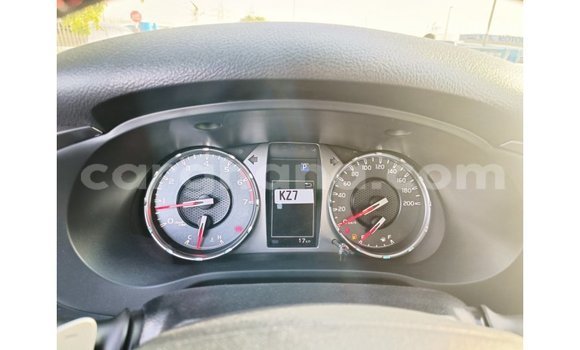 Buy Import Toyota Hilux White Car in Import - Dubai in Ashanti Buy Import Toyota Hilux White Car in Import - Dubai in Ashanti