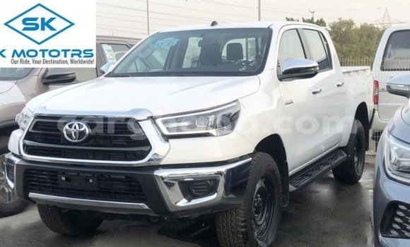 Buy Import Toyota Hilux White Car in Import - Dubai in Ashanti