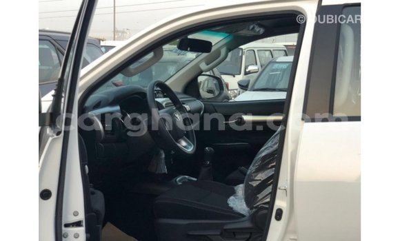 Buy Import Toyota Hilux White Car in Import - Dubai in Ashanti Buy Import Toyota Hilux White Car in Import - Dubai in Ashanti