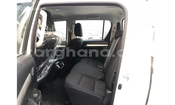 Buy Import Toyota Hilux White Car in Import - Dubai in Ashanti Buy Import Toyota Hilux White Car in Import - Dubai in Ashanti