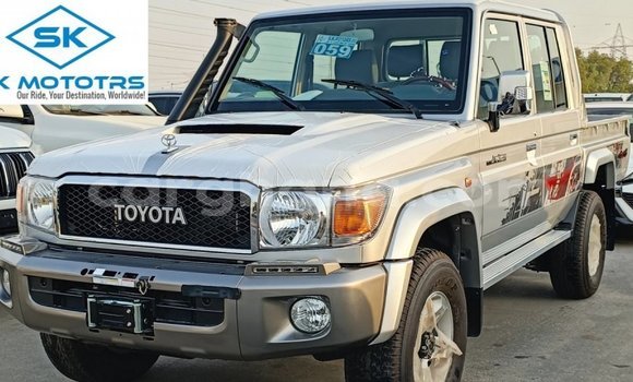 Ra Imported Toyota Land Cruiser Miiran Ọkọ̀ in Import - Dubai ni Ashanti