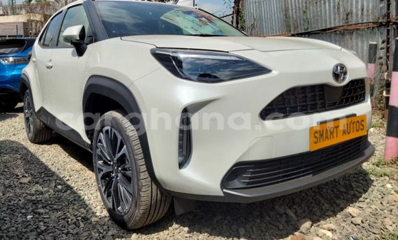 Sayi Na hannu Toyota Yaris White Mota in Accra a Greater Accra Sayi Na hannu Toyota Yaris White Mota in Accra a Greater Accra
