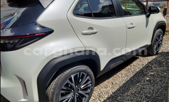 Sayi Na hannu Toyota Yaris White Mota in Accra a Greater Accra Sayi Na hannu Toyota Yaris White Mota in Accra a Greater Accra