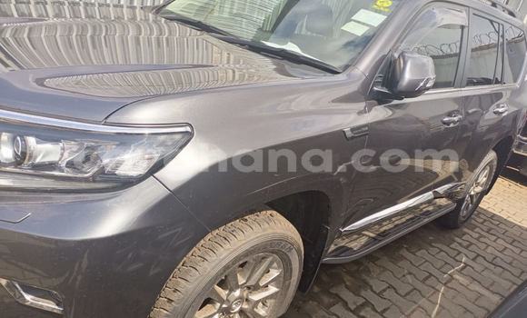 Ra Àlòkù Toyota Land Cruiser Prado Black Ọkọ̀ in Accra ni Greater Accra