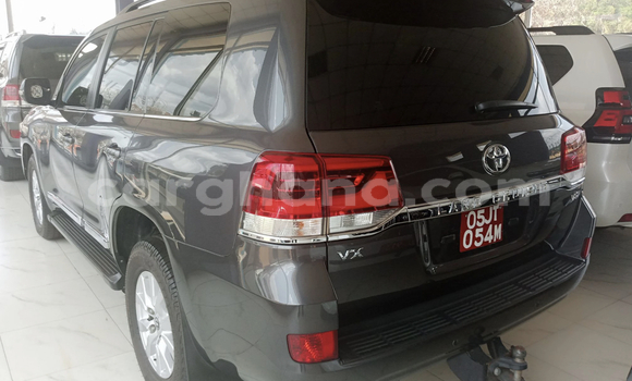 Ra Àlòkù Toyota Land Cruiser Black Ọkọ̀ in Accra ni Greater Accra