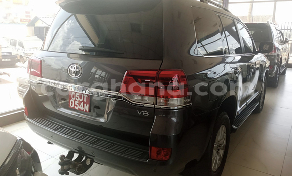 Ra Àlòkù Toyota Land Cruiser Black Ọkọ̀ in Accra ni Greater Accra Ra Àlòkù Toyota Land Cruiser Black Ọkọ̀ in Accra ni Greater Accra