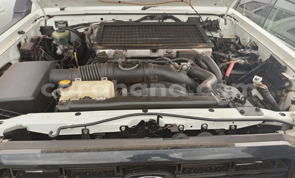 Sayi Na hannu Toyota Land Cruiser White Mota in Accra a Greater Accra Sayi Na hannu Toyota Land Cruiser White Mota in Accra a Greater Accra