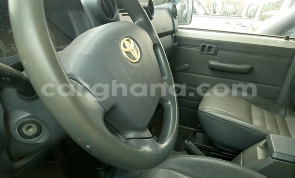 Buy Used Toyota Land Cruiser White Car in Accra in Greater Accra Buy Used Toyota Land Cruiser White Car in Accra in Greater Accra