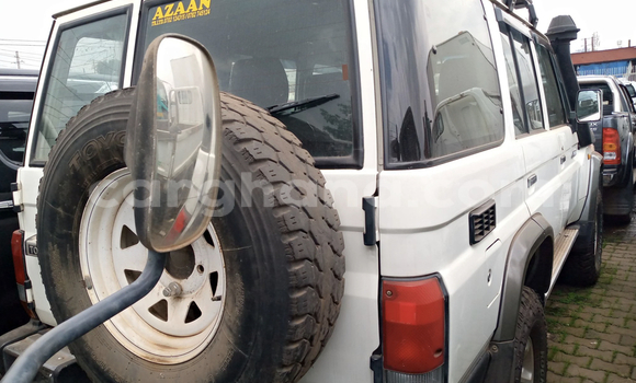 Buy Used Toyota Land Cruiser White Car in Accra in Greater Accra Buy Used Toyota Land Cruiser White Car in Accra in Greater Accra