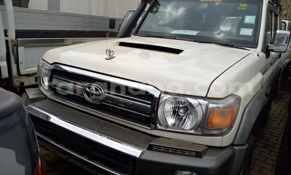 Buy Used Toyota Land Cruiser White Car in Accra in Greater Accra Buy Used Toyota Land Cruiser White Car in Accra in Greater Accra