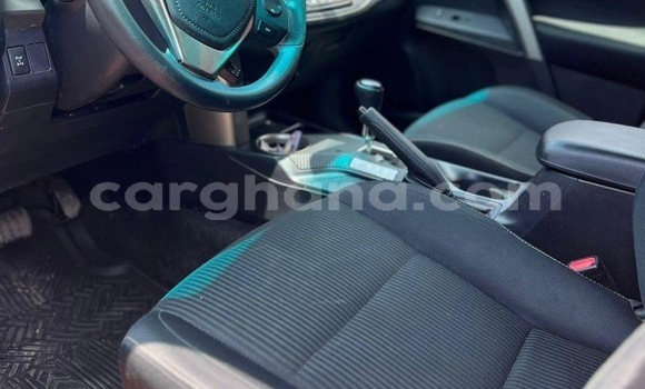 Ra Àlòkù Toyota RAV4 Miiran Ọkọ̀ in Accra ni Greater Accra Ra Àlòkù Toyota RAV4 Miiran Ọkọ̀ in Accra ni Greater Accra