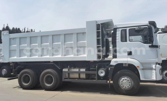 Sayi Sabo Howo Sinotruck Sauran Babbar mota in Accra a Greater Accra Sayi Sabo Howo Sinotruck Sauran Babbar mota in Accra a Greater Accra