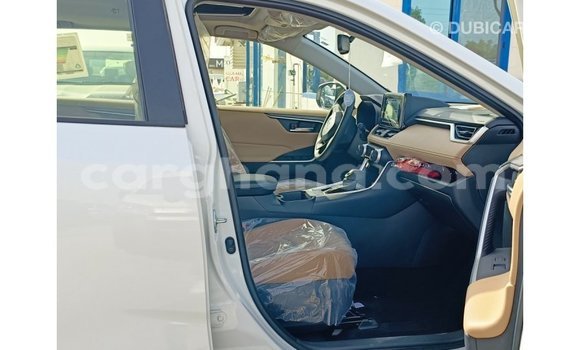 Buy Import Toyota 4Runner White Car in Import - Dubai in Ashanti Buy Import Toyota 4Runner White Car in Import - Dubai in Ashanti