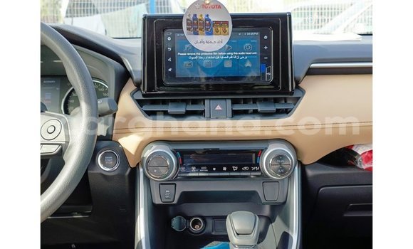 Buy Import Toyota 4Runner White Car in Import - Dubai in Ashanti Buy Import Toyota 4Runner White Car in Import - Dubai in Ashanti