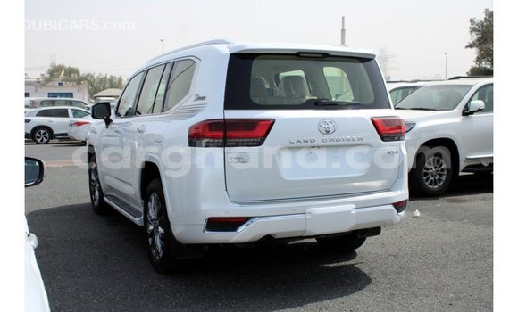 Ra Imported Toyota Land Cruiser funfun Ọkọ̀ in Import - Dubai ni Ashanti Ra Imported Toyota Land Cruiser funfun Ọkọ̀ in Import - Dubai ni Ashanti