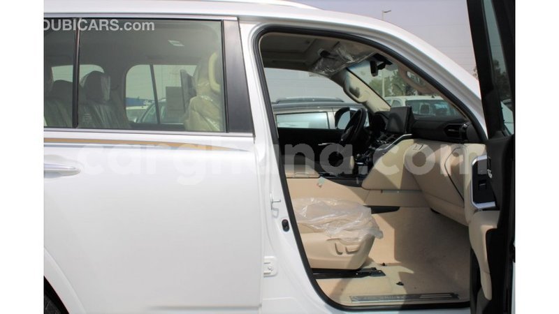 Big with watermark toyota land cruiser ashanti import dubai 51029