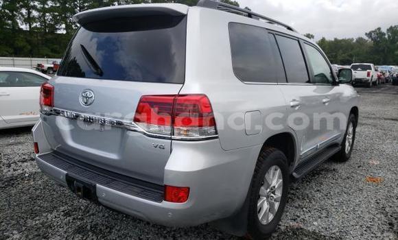 Sayi Na hannu Toyota Land Cruiser Prado Azurfa Mota in Accra a Greater Accra Sayi Na hannu Toyota Land Cruiser Prado Azurfa Mota in Accra a Greater Accra