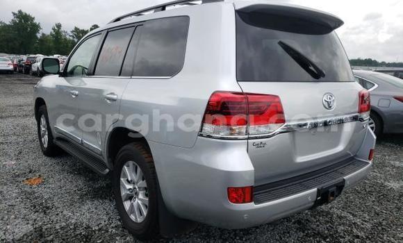 Sayi Na hannu Toyota Land Cruiser Prado Azurfa Mota in Accra a Greater Accra Sayi Na hannu Toyota Land Cruiser Prado Azurfa Mota in Accra a Greater Accra