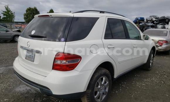 Buy Used Mercedes‒Benz ML–Class White Car in Accra in Greater Accra Buy Used Mercedes‒Benz ML–Class White Car in Accra in Greater Accra