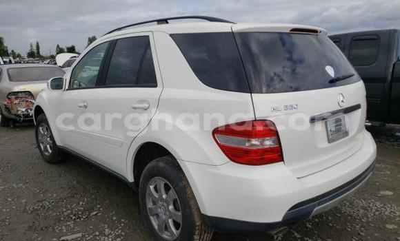 Buy Used Mercedes‒Benz ML–Class White Car in Accra in Greater Accra Buy Used Mercedes‒Benz ML–Class White Car in Accra in Greater Accra
