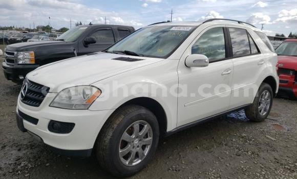 Buy Used Mercedes‒Benz ML–Class White Car in Accra in Greater Accra Buy Used Mercedes‒Benz ML–Class White Car in Accra in Greater Accra
