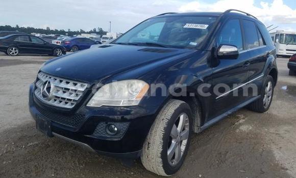 Ra Àlòkù Mercedes‒Benz ML–Class Black Ọkọ̀ in Accra ni Greater Accra