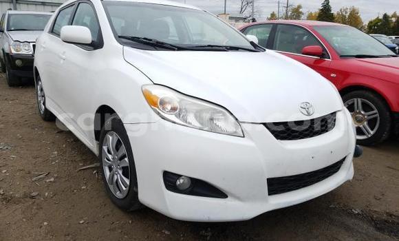 Buy Used Toyota Matrix White Car in Accra in Greater Accra