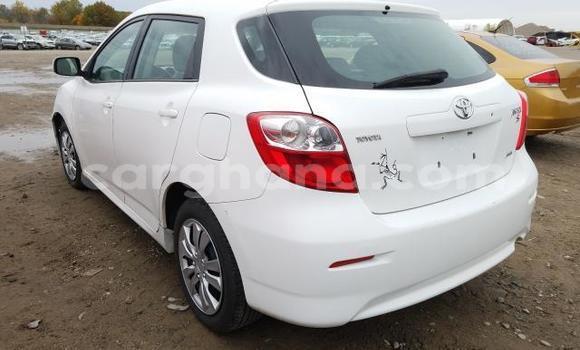 Sayi Na hannu Toyota Matrix White Mota in Accra a Greater Accra Sayi Na hannu Toyota Matrix White Mota in Accra a Greater Accra