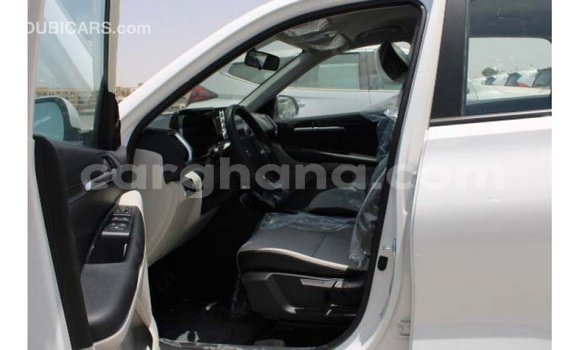 Buy Import Kia Rio White Car in Import - Dubai in Ashanti Buy Import Kia Rio White Car in Import - Dubai in Ashanti