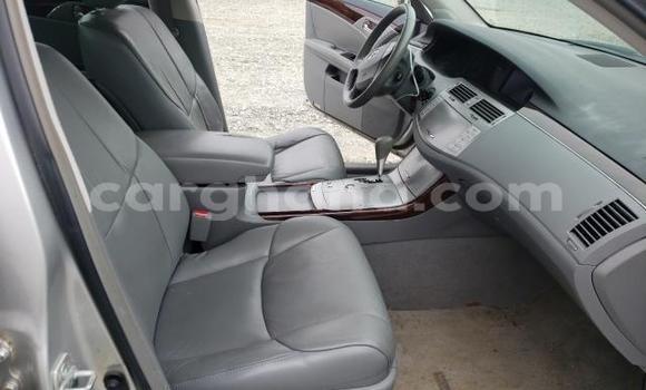 Sayi Na hannu Toyota Avalon Azurfa Mota in Accra a Greater Accra Sayi Na hannu Toyota Avalon Azurfa Mota in Accra a Greater Accra