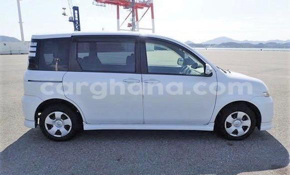 Buy Used Toyota Sienta White Car in Accra in Greater Accra Buy Used Toyota Sienta White Car in Accra in Greater Accra