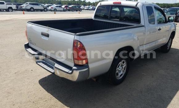 Sayi Na hannu Toyota Tacoma Azurfa Mota in Accra a Greater Accra Sayi Na hannu Toyota Tacoma Azurfa Mota in Accra a Greater Accra