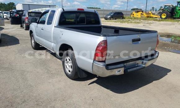 Sayi Na hannu Toyota Tacoma Azurfa Mota in Accra a Greater Accra Sayi Na hannu Toyota Tacoma Azurfa Mota in Accra a Greater Accra