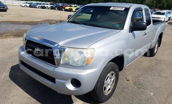 Sayi Na hannu Toyota Tacoma Azurfa Mota in Accra a Greater Accra Sayi Na hannu Toyota Tacoma Azurfa Mota in Accra a Greater Accra