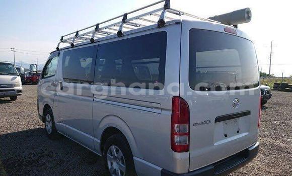 Sayi Na hannu Toyota Hiace Sauran Mota in Accra a Greater Accra Sayi Na hannu Toyota Hiace Sauran Mota in Accra a Greater Accra
