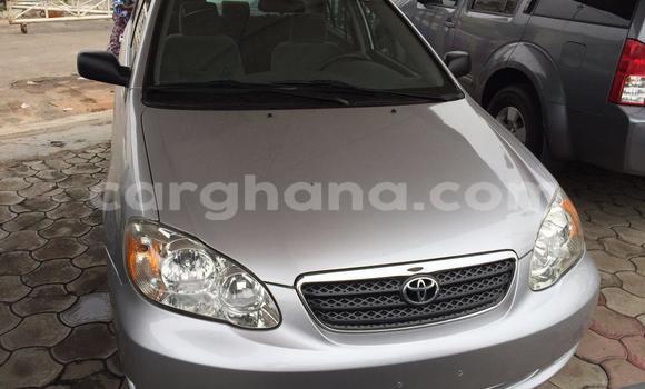 Sayi Na hannu Toyota Corolla Azurfa Mota in Accra a Greater Accra