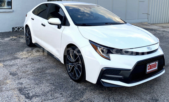 Sayi Na hannu Toyota Corolla White Mota in Accra a Greater Accra Sayi Na hannu Toyota Corolla White Mota in Accra a Greater Accra