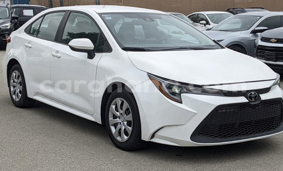 Ra Àlòkù Toyota Corolla funfun Ọkọ̀ in Accra ni Greater Accra Ra Àlòkù Toyota Corolla funfun Ọkọ̀ in Accra ni Greater Accra